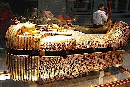 За 90 лет «проклятье Тутанхамона» рассеялось?