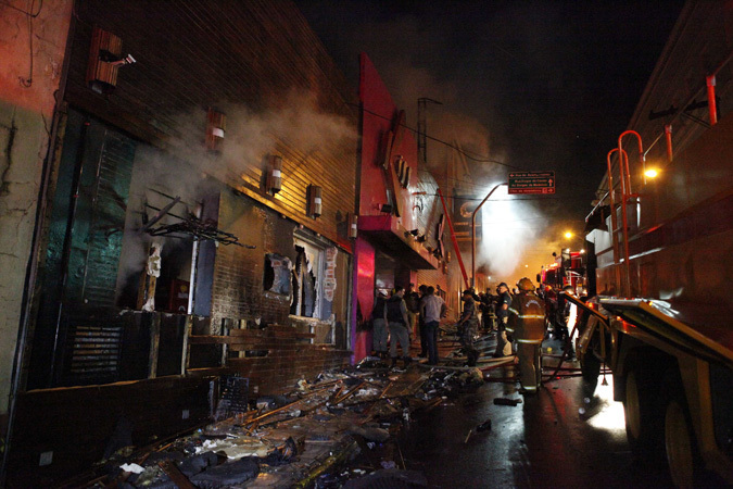 Пожар в ночном клубе в Бразилии: погибли 245 человек